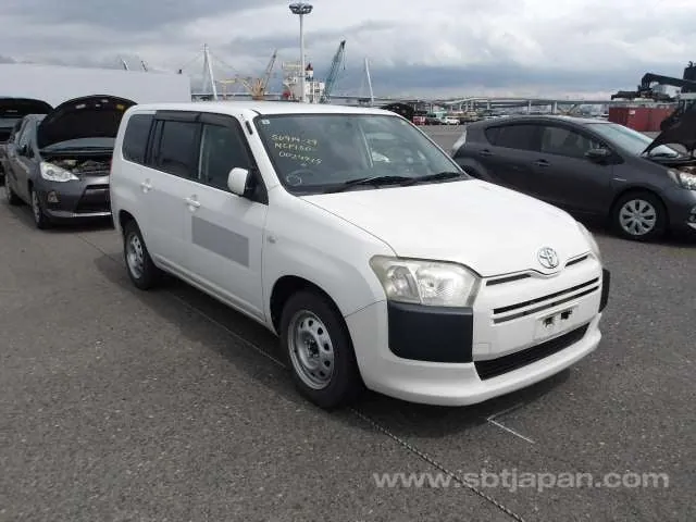 Toyota Succeed Van