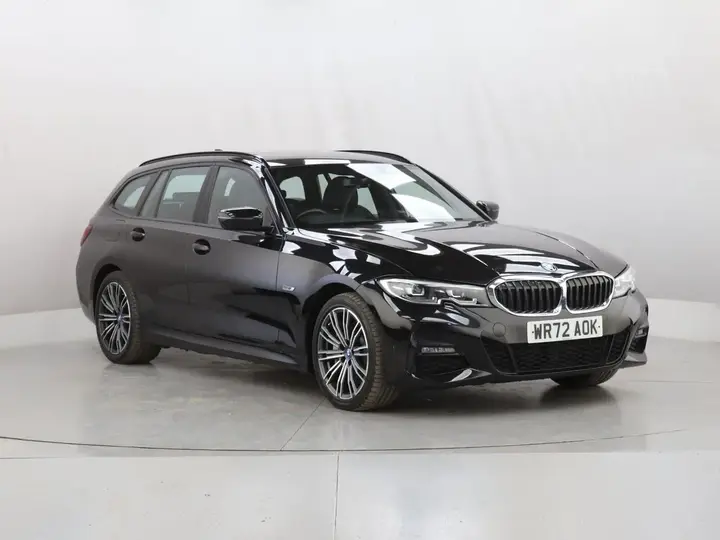 BMW 3 Series 2022 photo 2