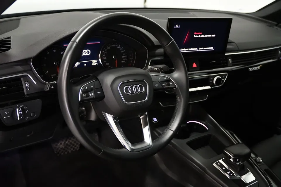 Audi A4 2024 photo 2