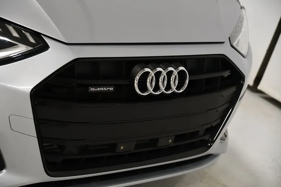 Audi A4 2024 photo 4