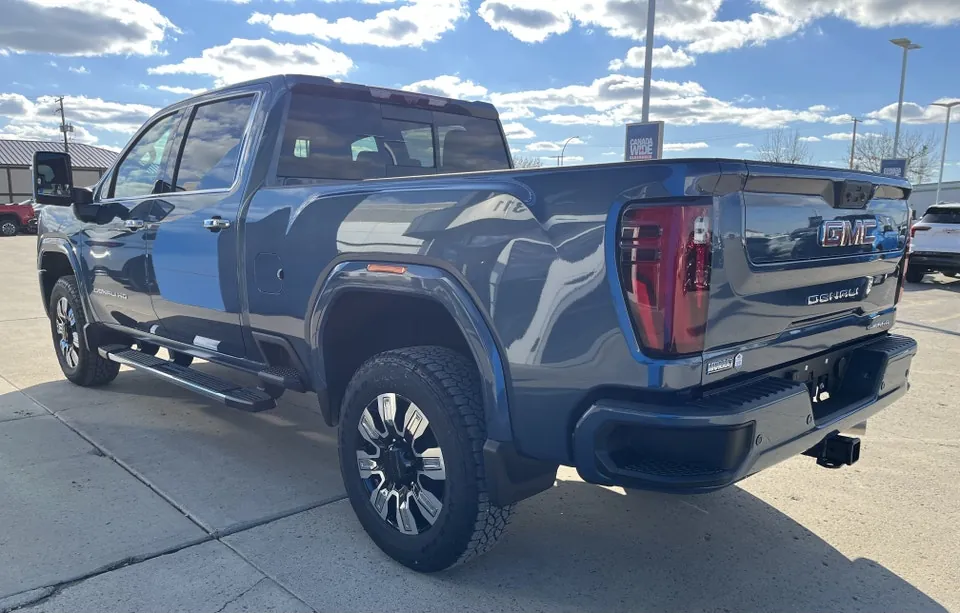 GMC Sierra 2500Hd 2026 photo 5