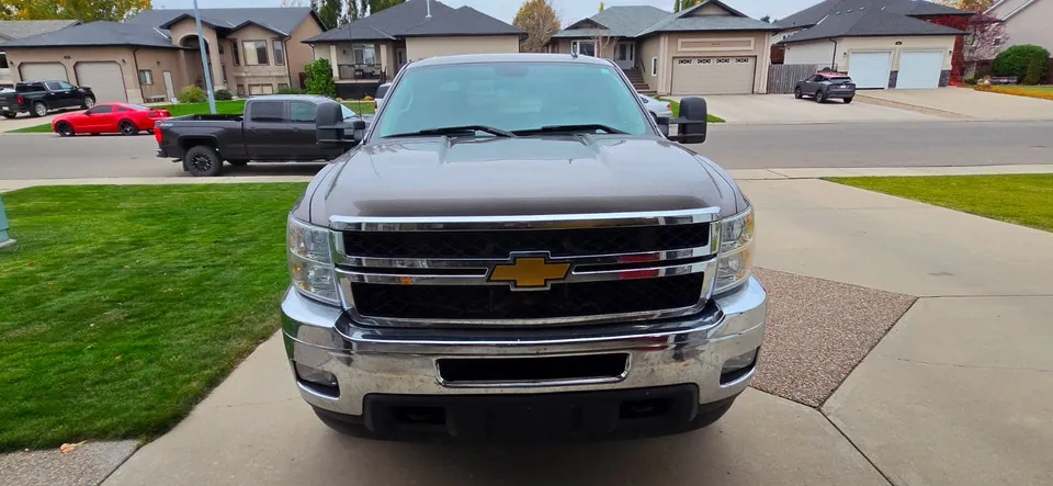 Chevrolet Silverado 2500 2013 photo 2