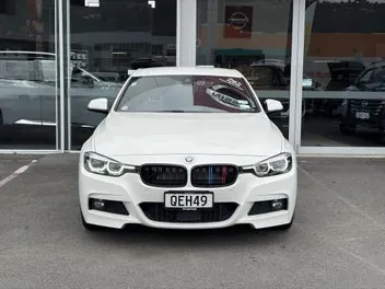 BMW 330E 2019 photo 3