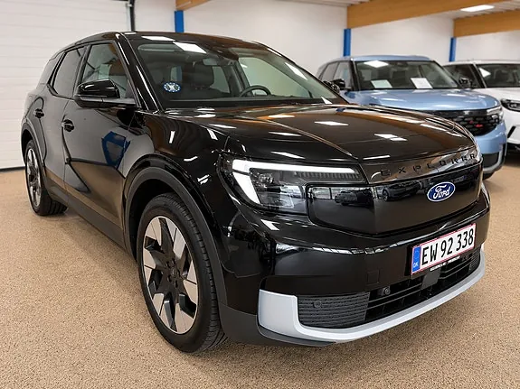 Ford Explorer 2026 photo 2