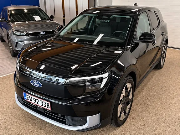 Ford Explorer 2026 photo 3