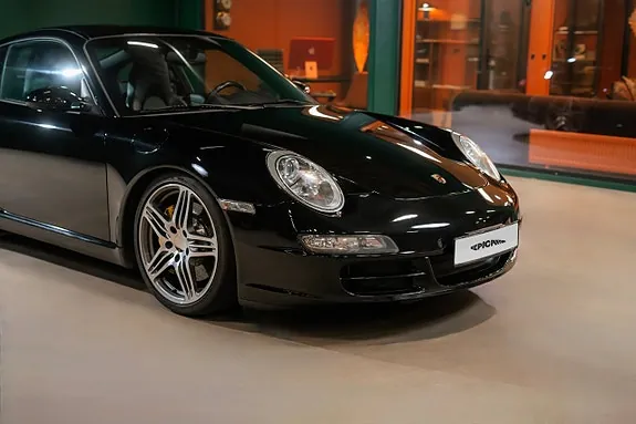 Porsche 911 2005 photo 2