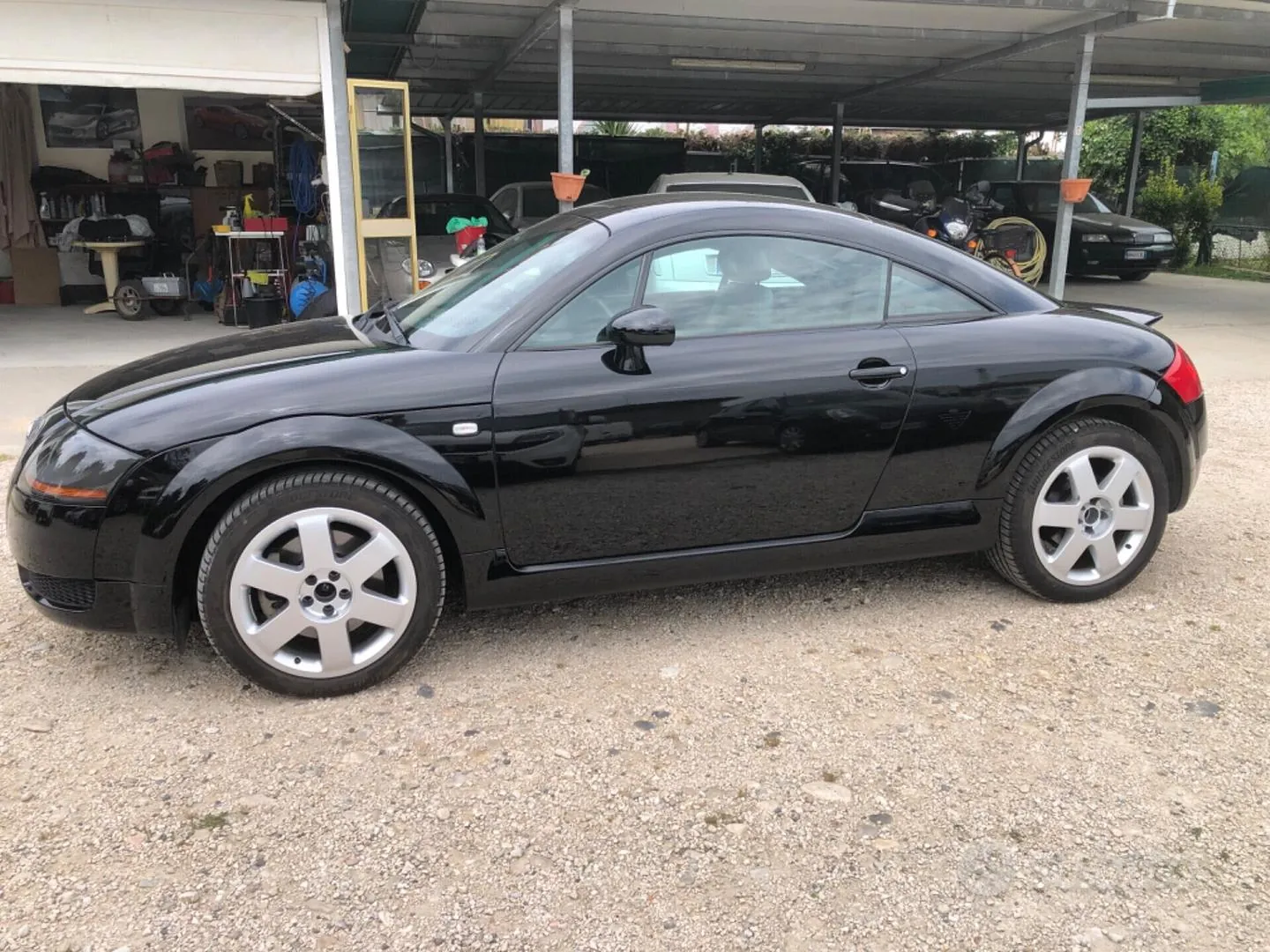 Audi Tt 1999 photo 3
