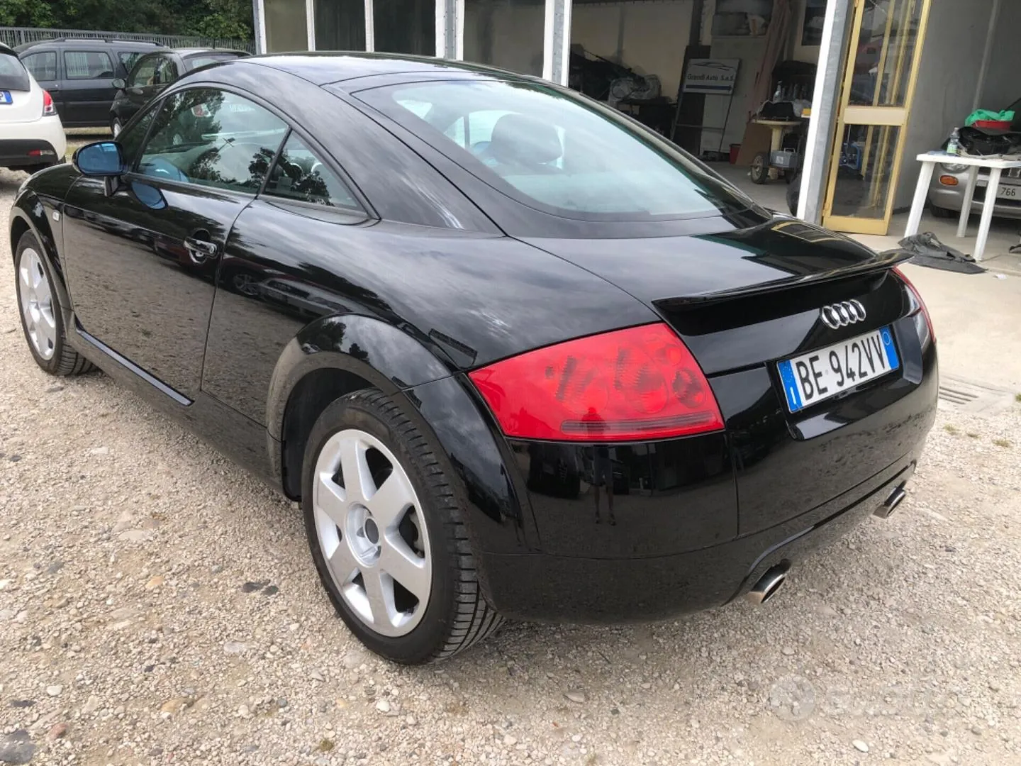 Audi Tt 1999 photo 4