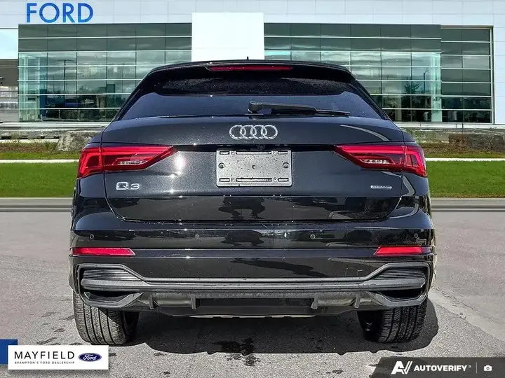 Audi Q3 2023 photo 5