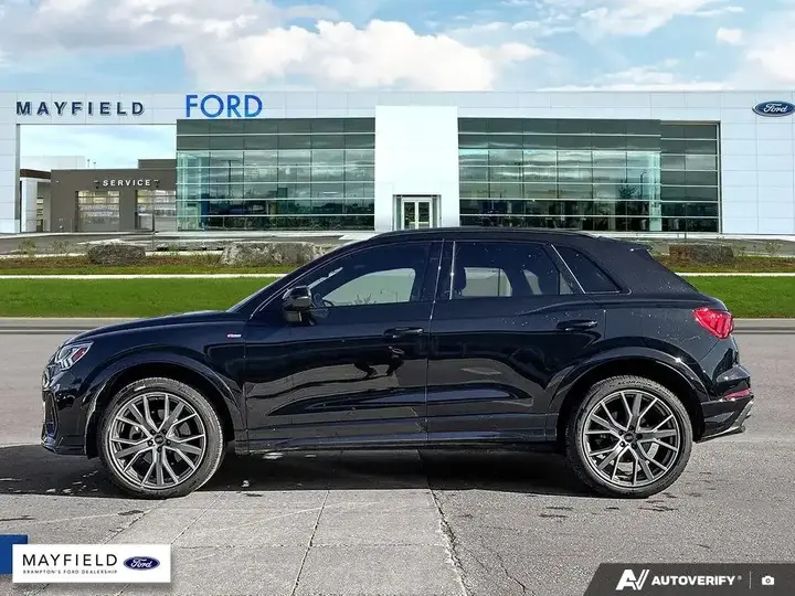 Audi Q3 2023 photo 3