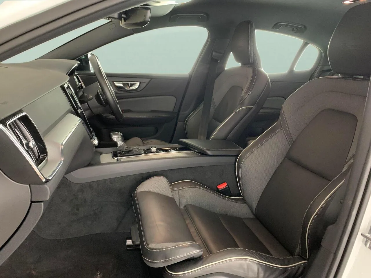 Volvo S60 2020 photo 4