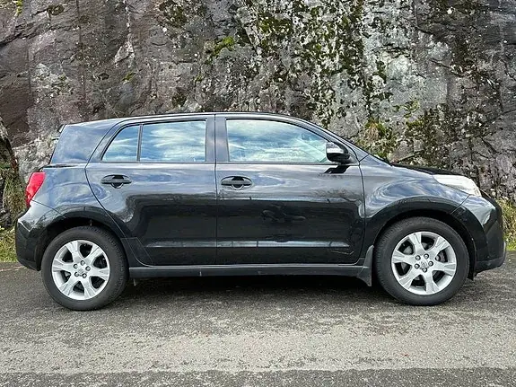Toyota Urban Cruiser 2009 photo 2