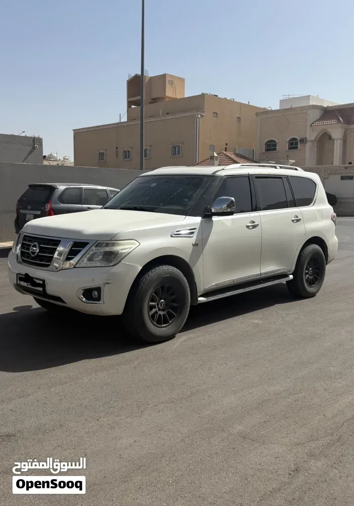 Nissan Patrol 2013 photo 5