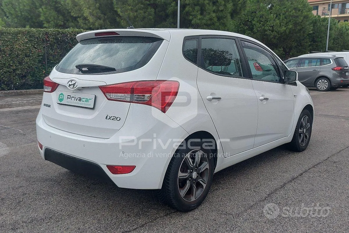Hyundai Ix20 2017 photo 5