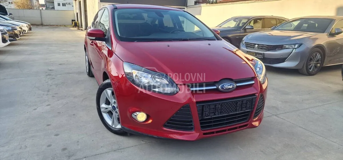 Ford Focus 2013 photo 2