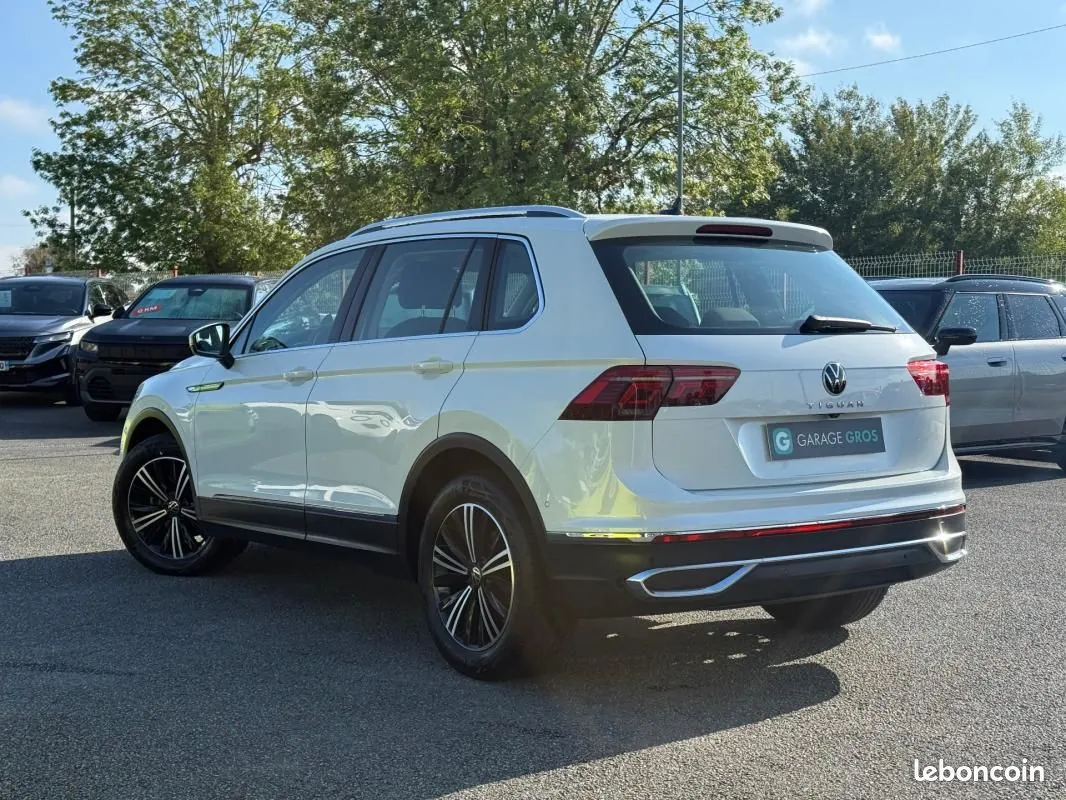 Volkswagen Tiguan 2023 photo 2