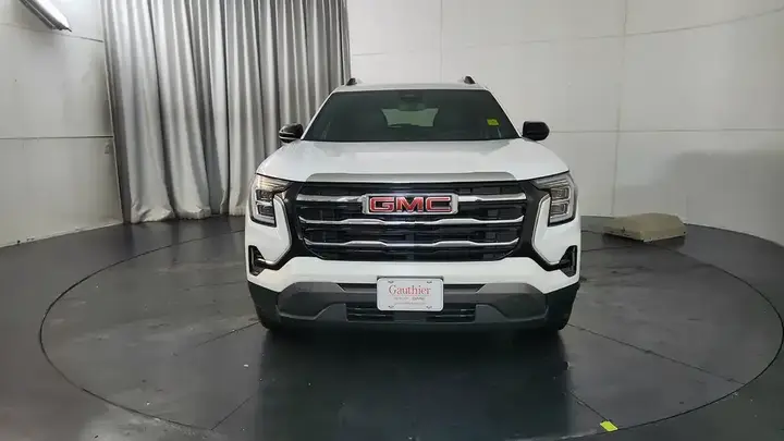 GMC Terrain 2027 photo 2