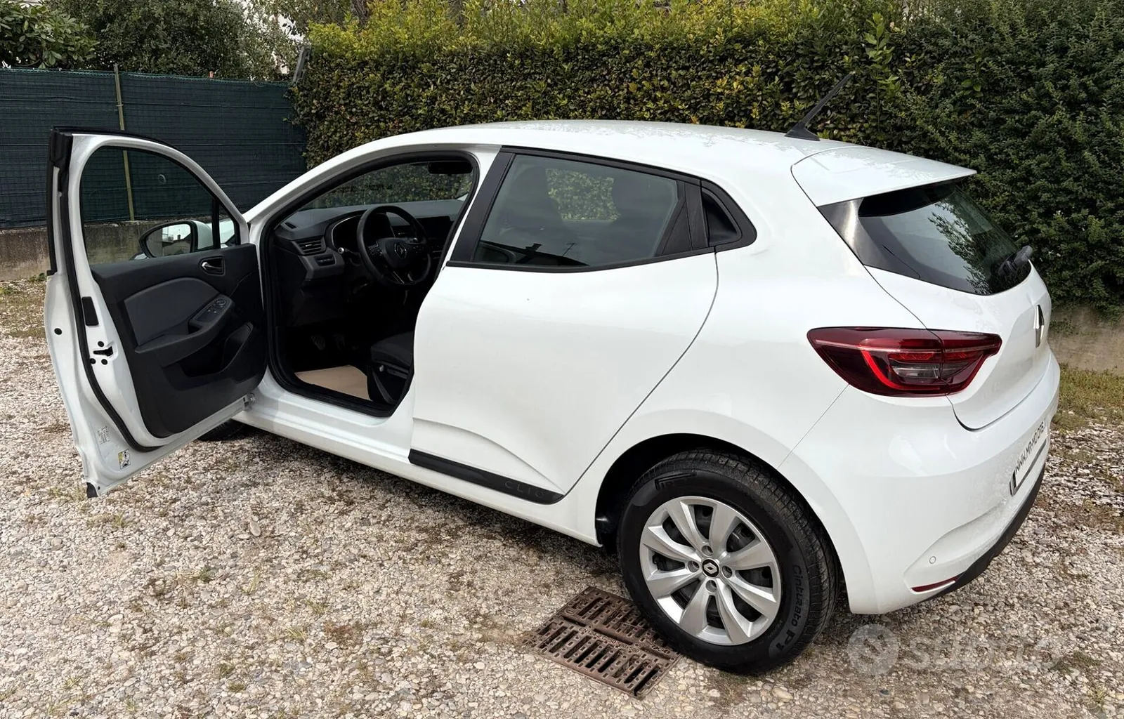 Renault Clio 2021 photo 2