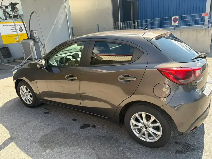 Mazda Mazda2 2016 photo 3