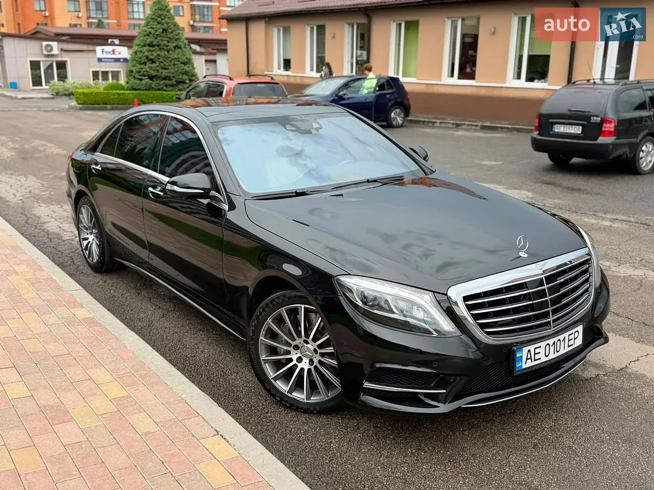Mercedes-Benz S-Class 2015 photo 5