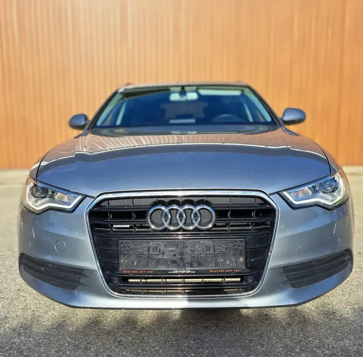 Audi A6 Avant 2011 photo 2