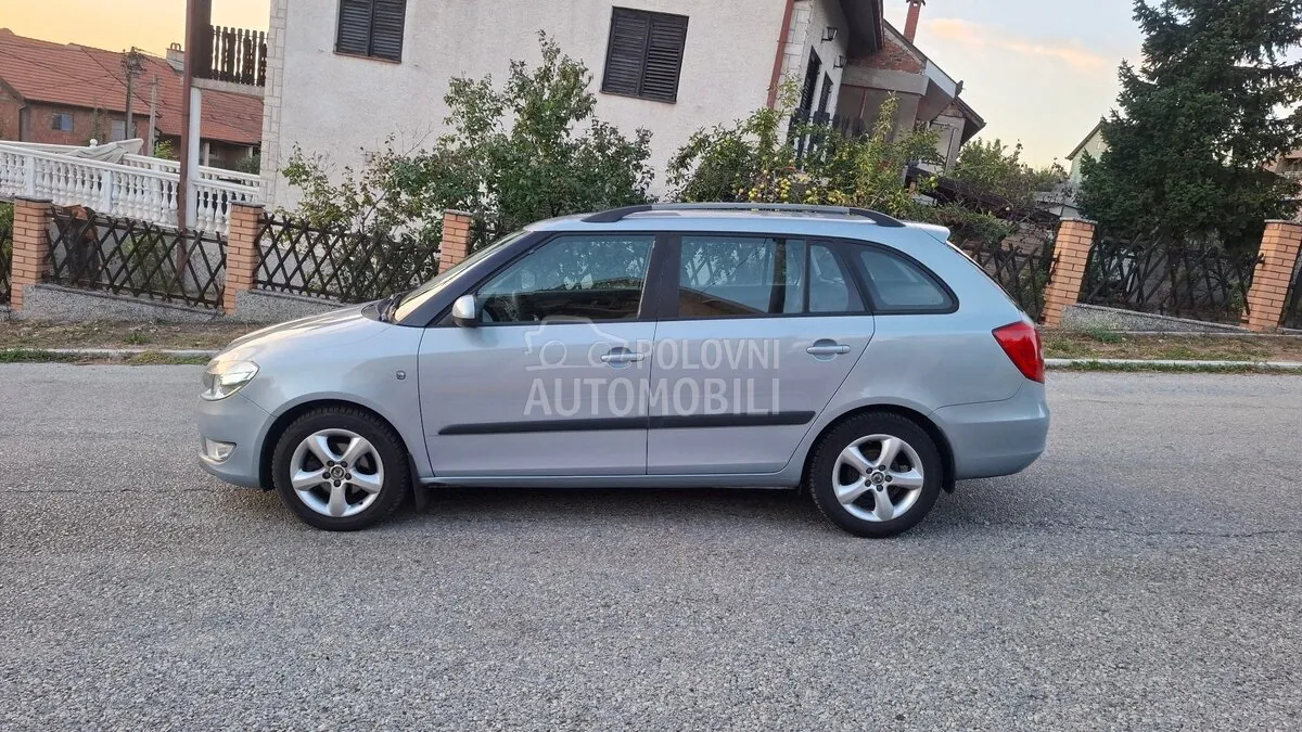 Skoda Fabia 2010 photo 5