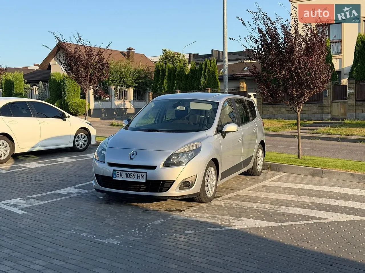 Renault Grand Scenic 2009 photo 2