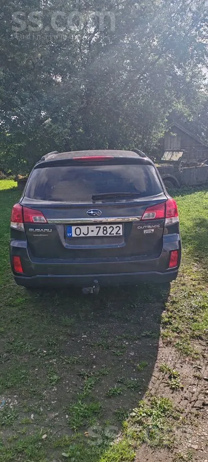 Subaru Legacy 2012 photo 3