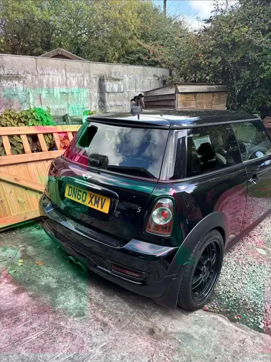 Mini Hatch 2010 photo 3