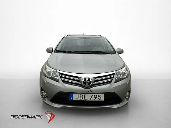 Toyota Avensis 2015 photo 2