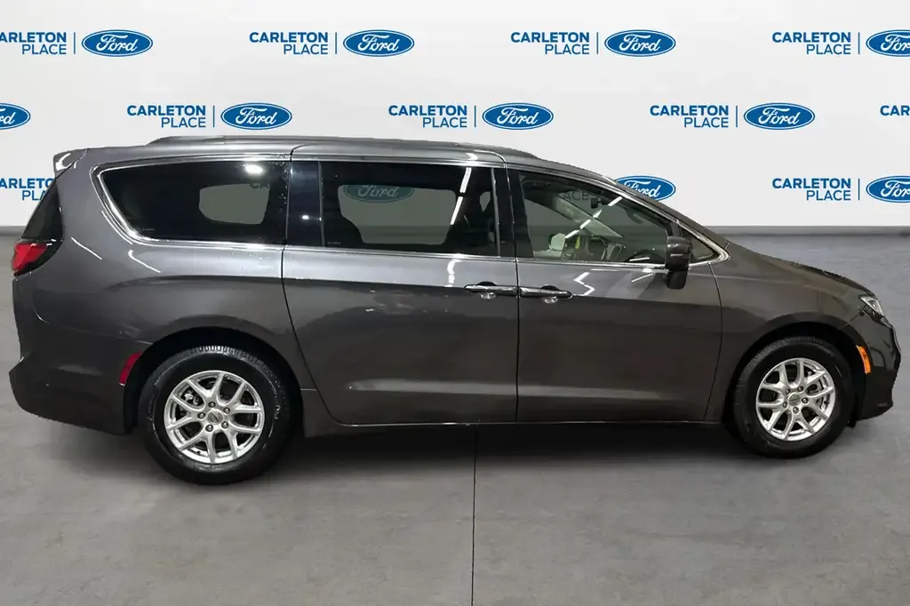 Chrysler Pacifica 2022 photo 4