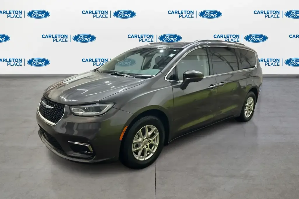 Chrysler Pacifica 2022 photo 2