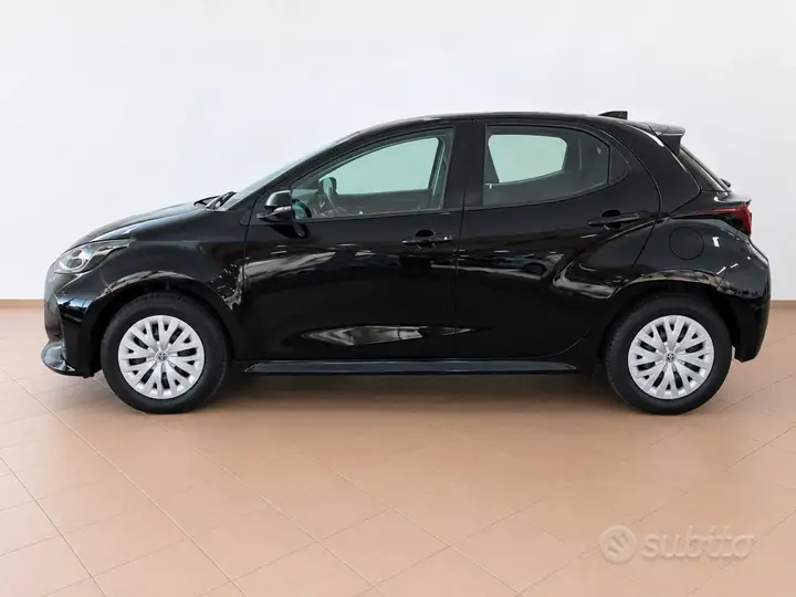 Toyota Yaris 2022 photo 2