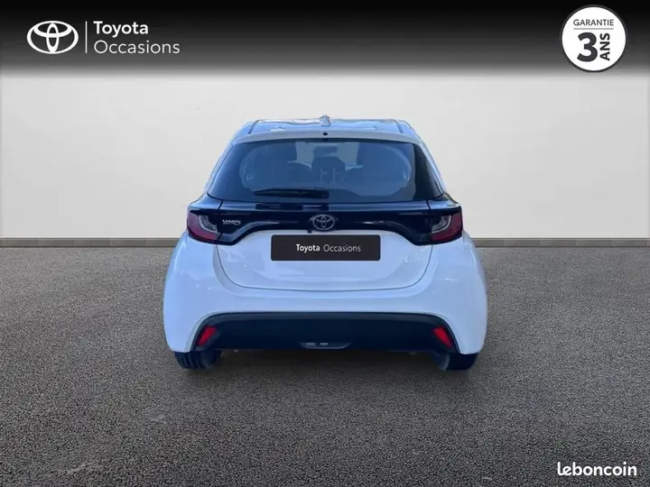 Toyota Yaris 2022 photo 4