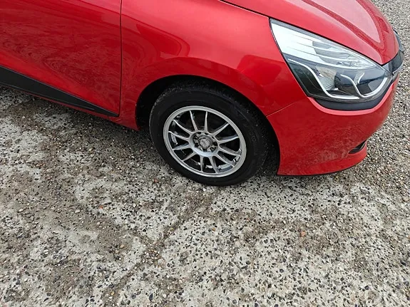 Renault Clio Iv 2012 photo 4