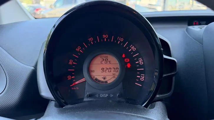 Toyota Aygo 2015 photo 2