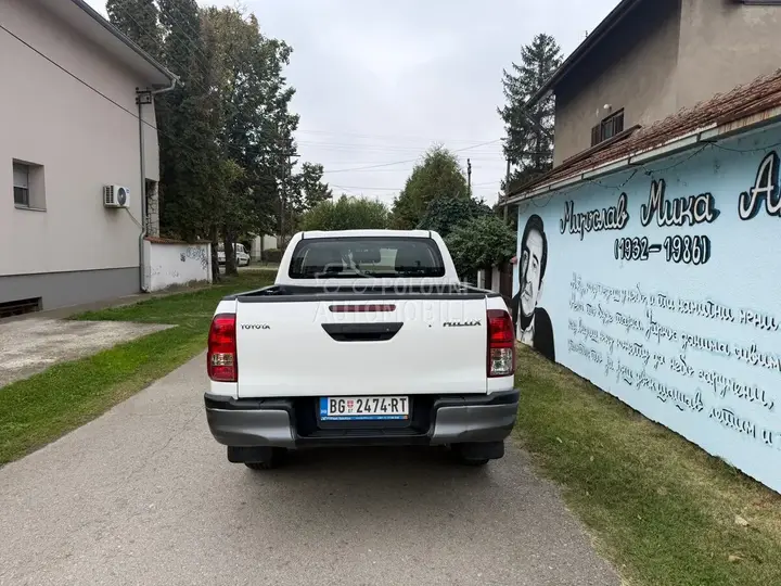 Toyota Hilux 2022 photo 4