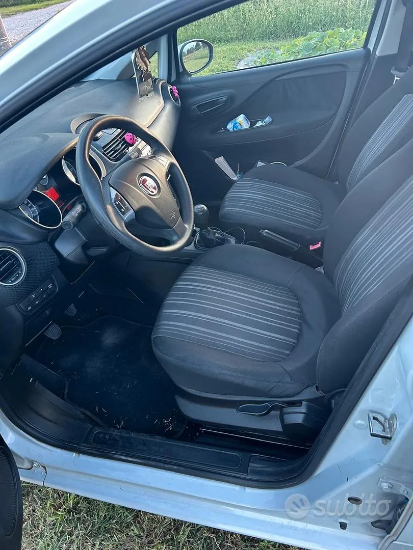 Fiat Punto Evo 2011 photo 5