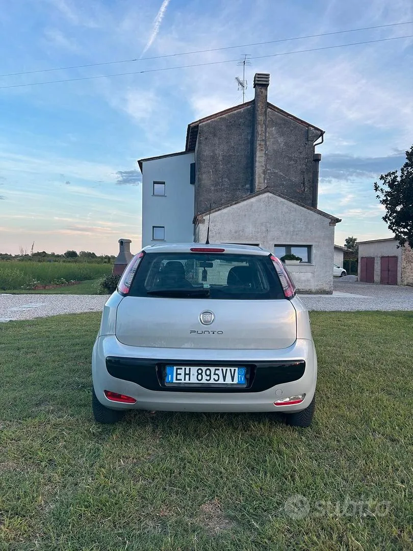 Fiat Punto Evo 2011 photo 3