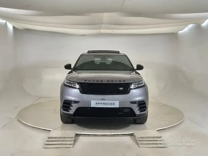 Land Rover Range Rover Velar 2023 photo 2