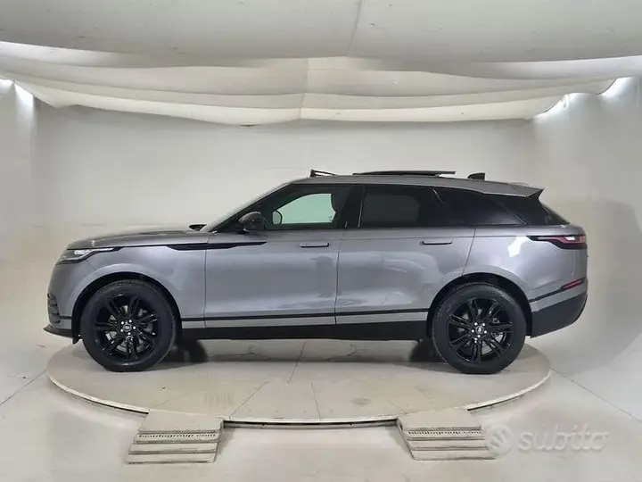 Land Rover Range Rover Velar 2023 photo 5