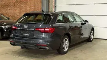 Audi A4 2022 photo 2