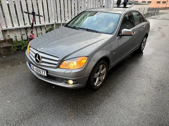 Mercedes-Benz C-Class 2009 photo 2