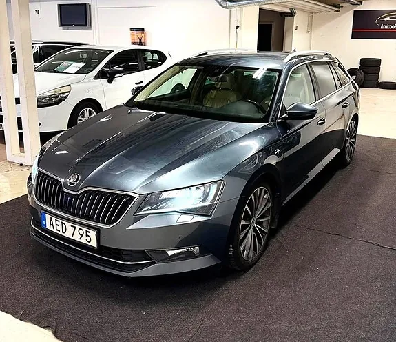 Skoda Superb 2016 photo 4