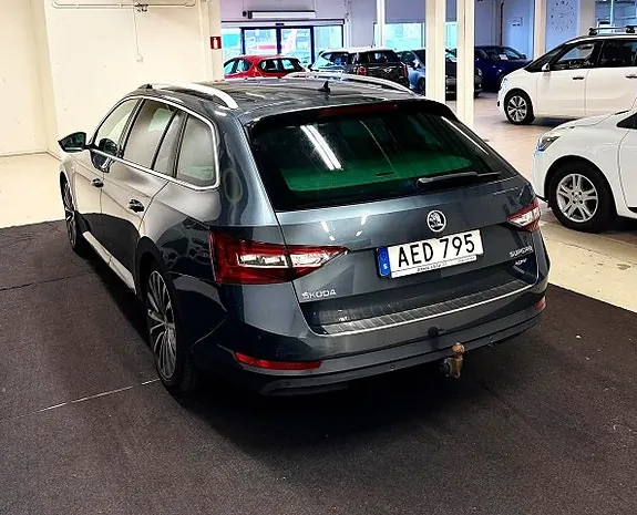 Skoda Superb 2016 photo 5
