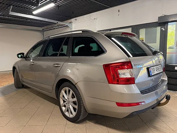 Skoda Octavia 2014 photo 3