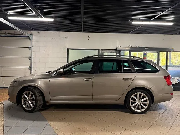 Skoda Octavia 2014 photo 2