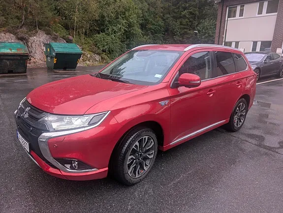 Mitsubishi Outlander 2016 photo 2
