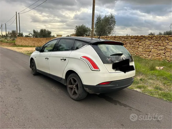 Lancia Delta 2009 photo 3