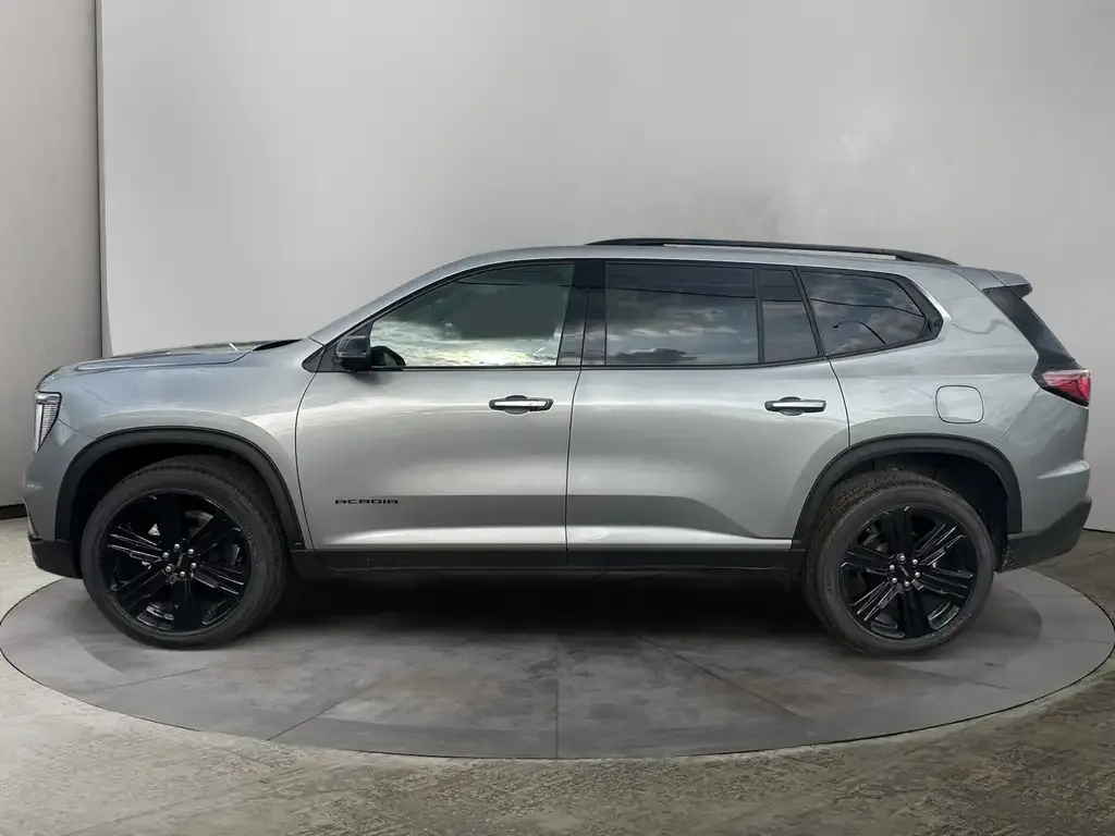 GMC Acadia 2026 photo 2